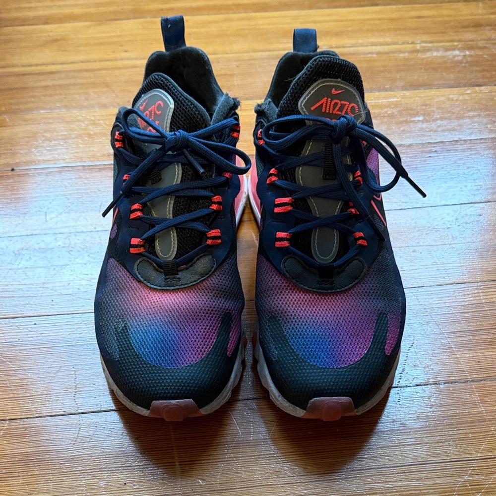 Nike Air Max 270 React SE in the Midnight Navy and Hyper Pink womens 7